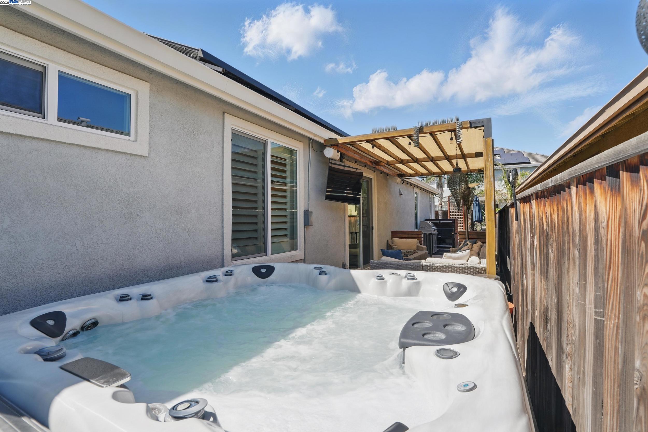 8239 Brookhaven Cir, Discovery Bay, California 94505, 4 Bedrooms Bedrooms, 9 Rooms Rooms,3 BathroomsBathrooms,Residential,For Sale,8239 Brookhaven Cir,41096667