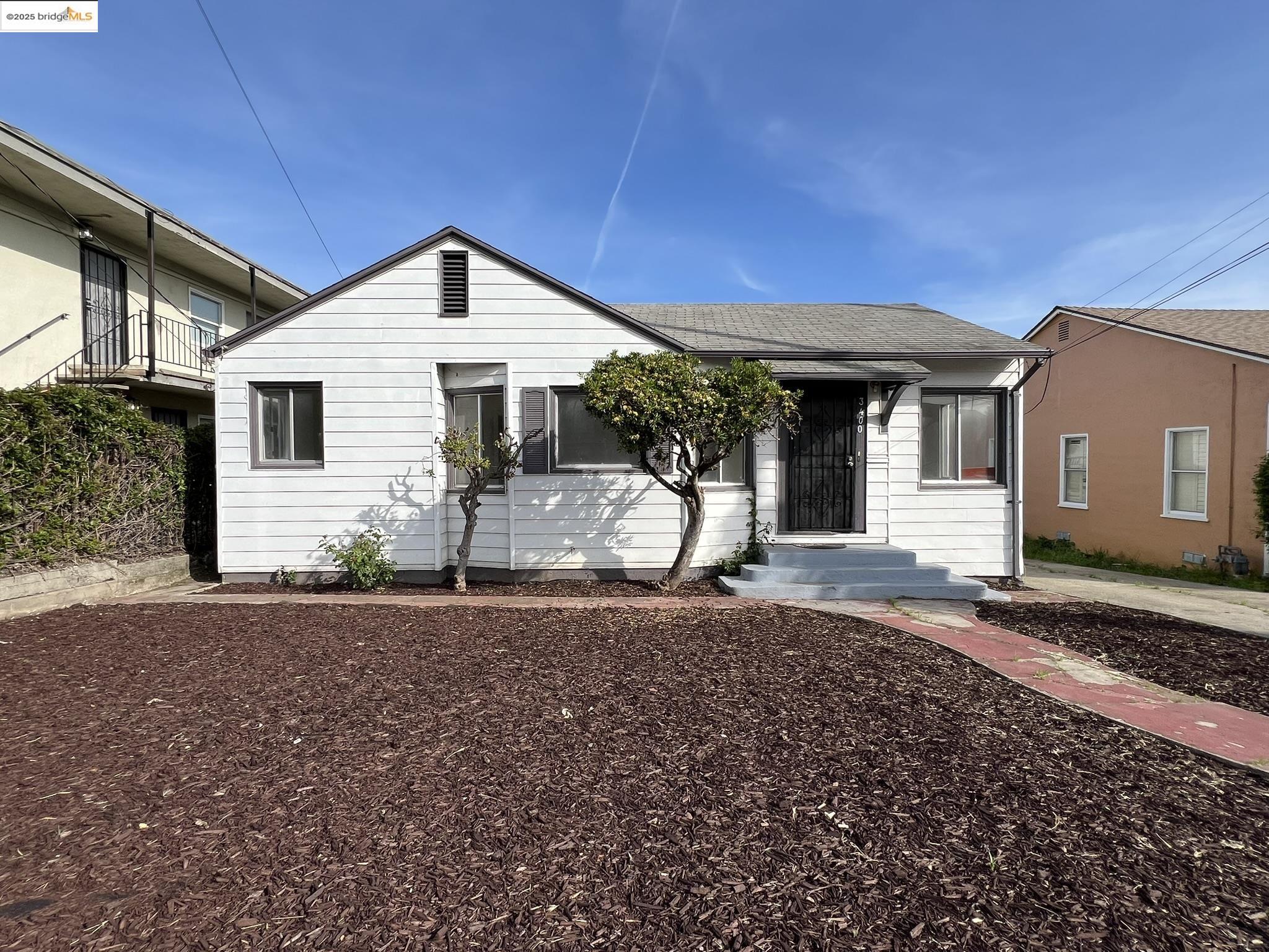3400 64Th Avenue Pl, Oakland, California 94605, 3 Bedrooms Bedrooms, 6 Rooms Rooms,1 BathroomBathrooms,Residential,For Sale,3400 64Th Avenue Pl,41096670