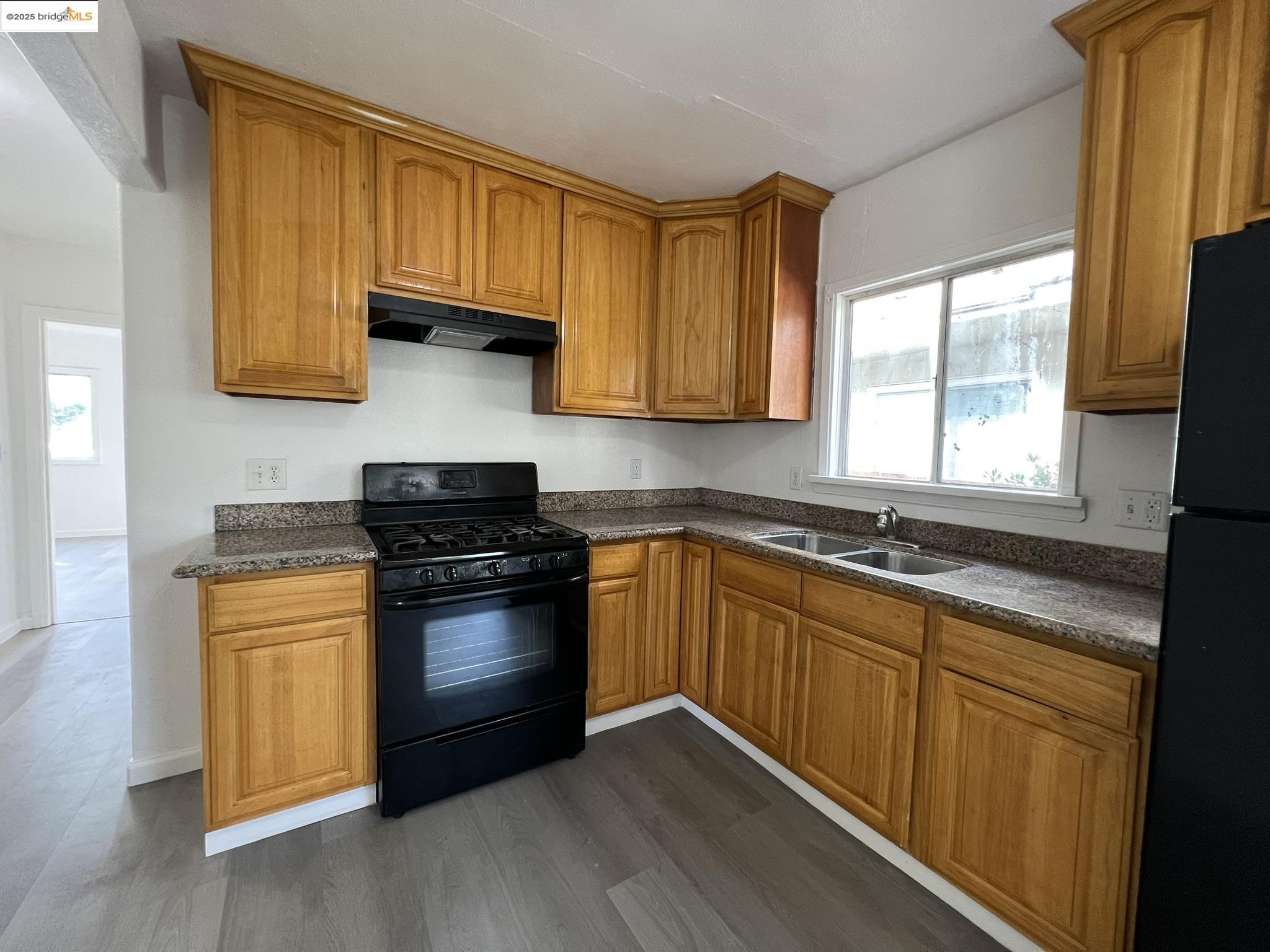 3400 64Th Avenue Pl, Oakland, California 94605, 3 Bedrooms Bedrooms, 6 Rooms Rooms,1 BathroomBathrooms,Residential,For Sale,3400 64Th Avenue Pl,41096670