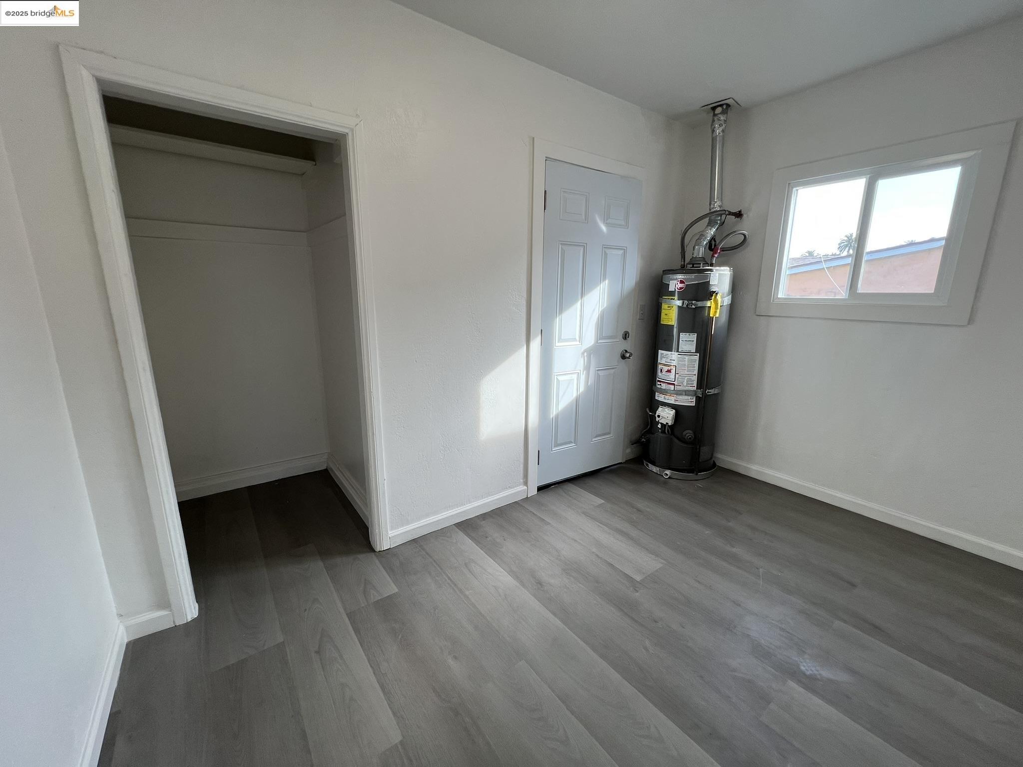 3400 64Th Avenue Pl, Oakland, California 94605, 3 Bedrooms Bedrooms, 6 Rooms Rooms,1 BathroomBathrooms,Residential,For Sale,3400 64Th Avenue Pl,41096670