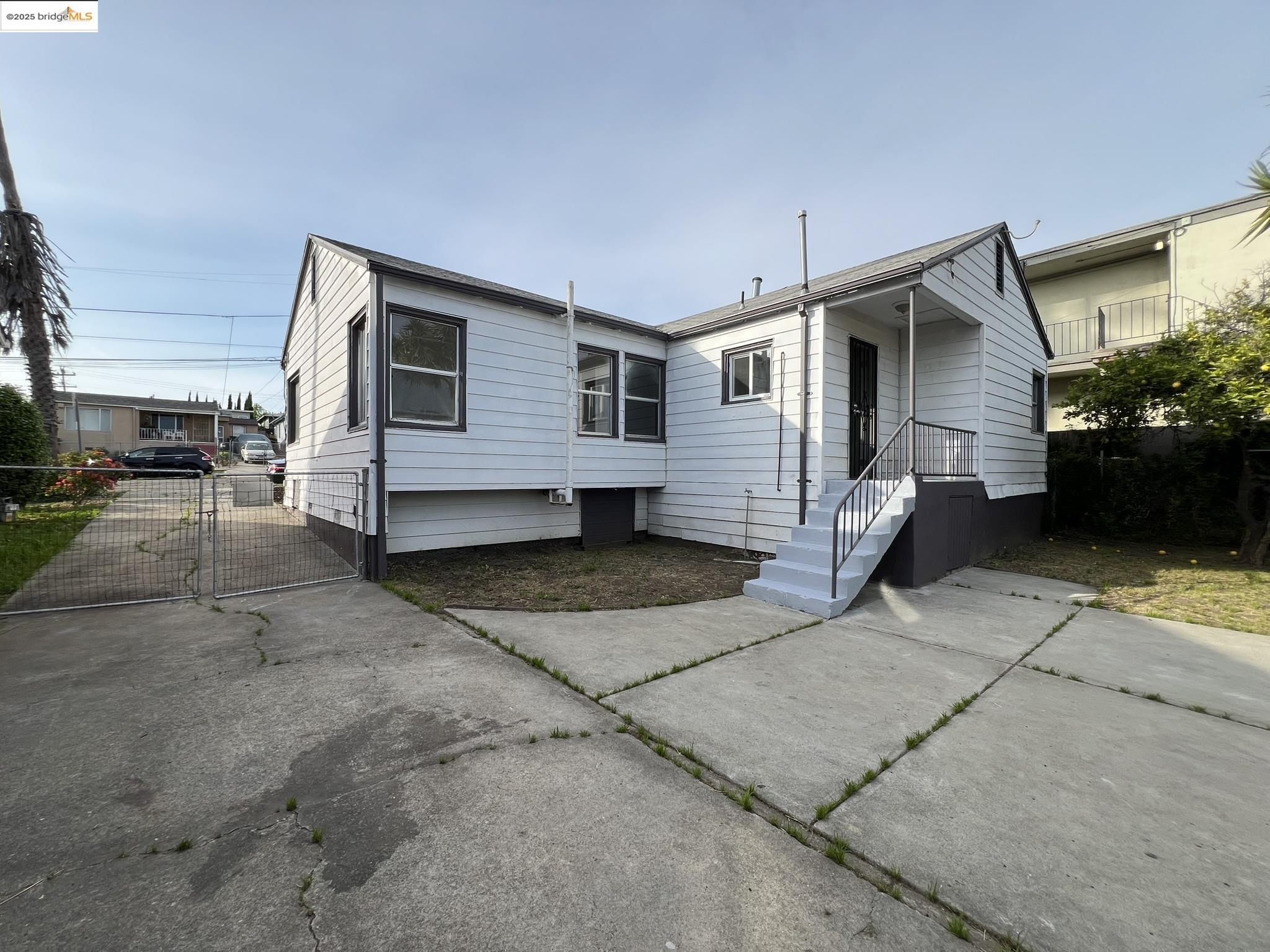 3400 64Th Avenue Pl, Oakland, California 94605, 3 Bedrooms Bedrooms, 6 Rooms Rooms,1 BathroomBathrooms,Residential,For Sale,3400 64Th Avenue Pl,41096670