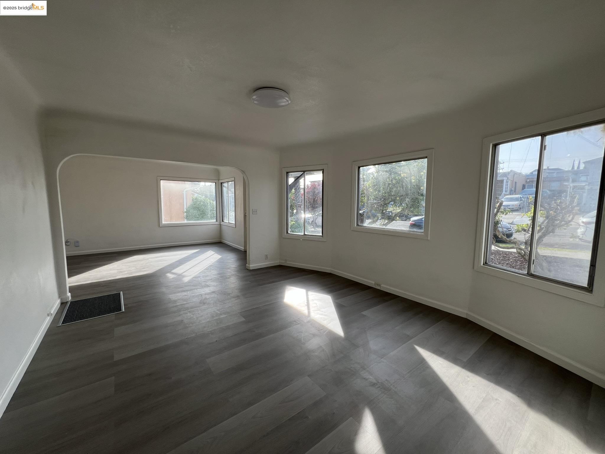 3400 64Th Avenue Pl, Oakland, California 94605, 3 Bedrooms Bedrooms, 6 Rooms Rooms,1 BathroomBathrooms,Residential,For Sale,3400 64Th Avenue Pl,41096670