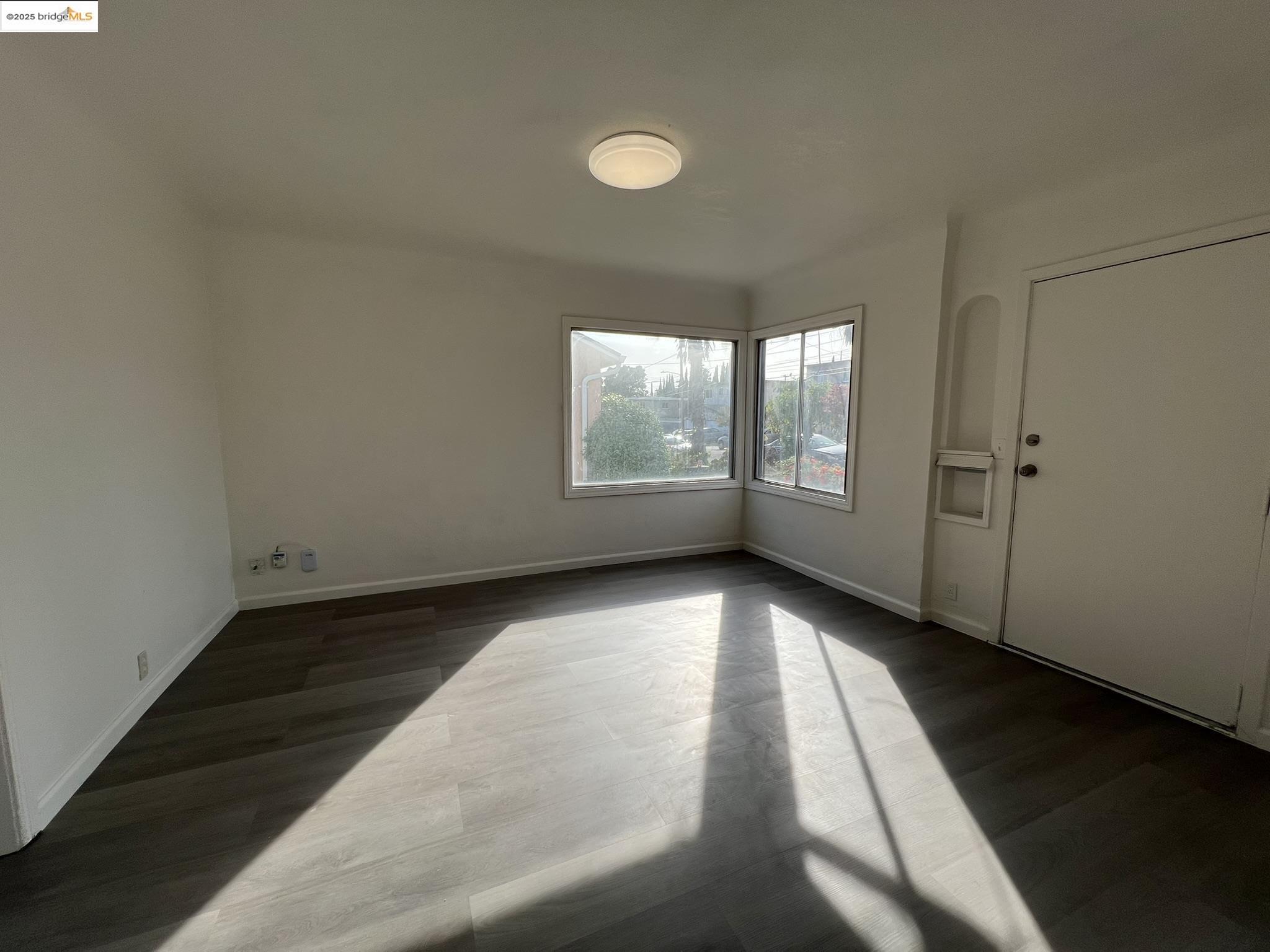 3400 64Th Avenue Pl, Oakland, California 94605, 3 Bedrooms Bedrooms, 6 Rooms Rooms,1 BathroomBathrooms,Residential,For Sale,3400 64Th Avenue Pl,41096670