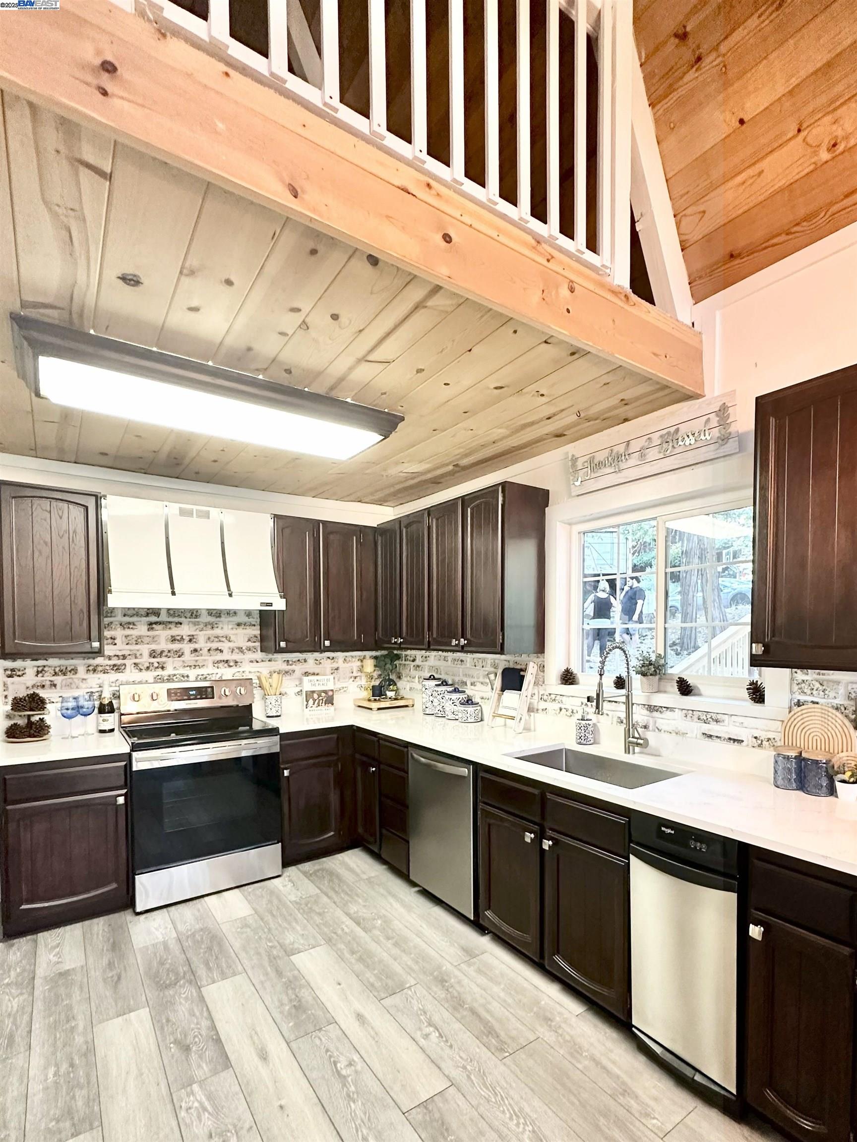 Detail Gallery Image 8 of 46 For 23875 Marshall Way, Twain Harte,  CA 95383 - 4 Beds | 2 Baths