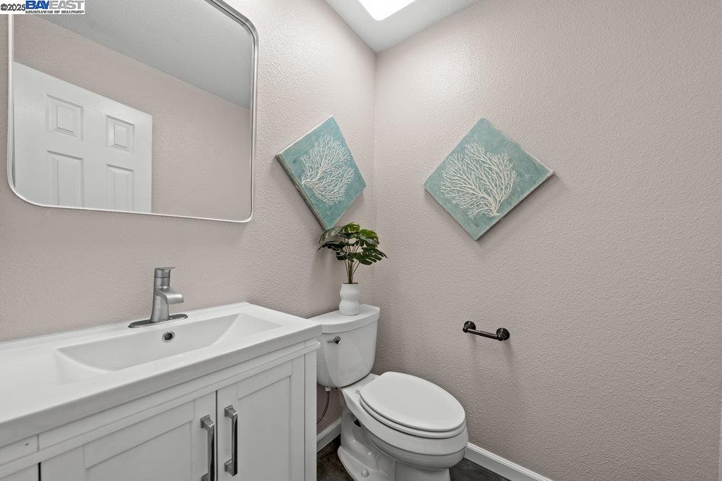 Detail Gallery Image 14 of 43 For 43 Rain Walk, Milpitas,  CA 95035 - 3 Beds | 2/1 Baths