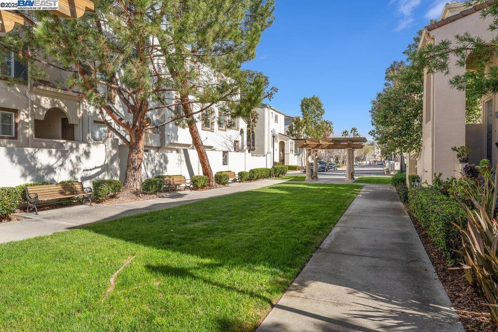 Detail Gallery Image 29 of 43 For 43 Rain Walk, Milpitas,  CA 95035 - 3 Beds | 2/1 Baths
