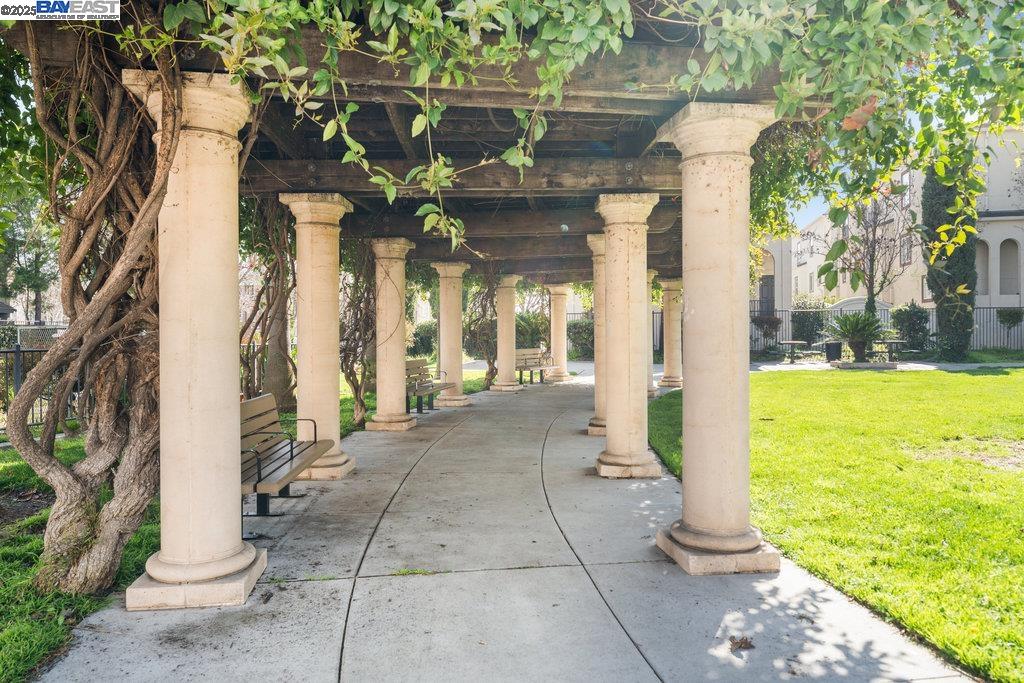 43 Rain Walk, Milpitas, California 95035, 3 Bedrooms Bedrooms, 6 Rooms Rooms,2 BathroomsBathrooms,Residential,For Sale,43 Rain Walk,41096674
