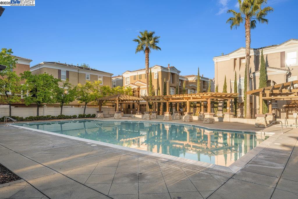 43 Rain Walk, Milpitas, California 95035, 3 Bedrooms Bedrooms, 6 Rooms Rooms,2 BathroomsBathrooms,Residential,For Sale,43 Rain Walk,41096674