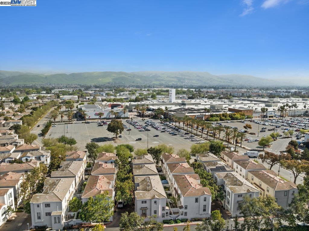 43 Rain Walk, Milpitas, California 95035, 3 Bedrooms Bedrooms, 6 Rooms Rooms,2 BathroomsBathrooms,Residential,For Sale,43 Rain Walk,41096674