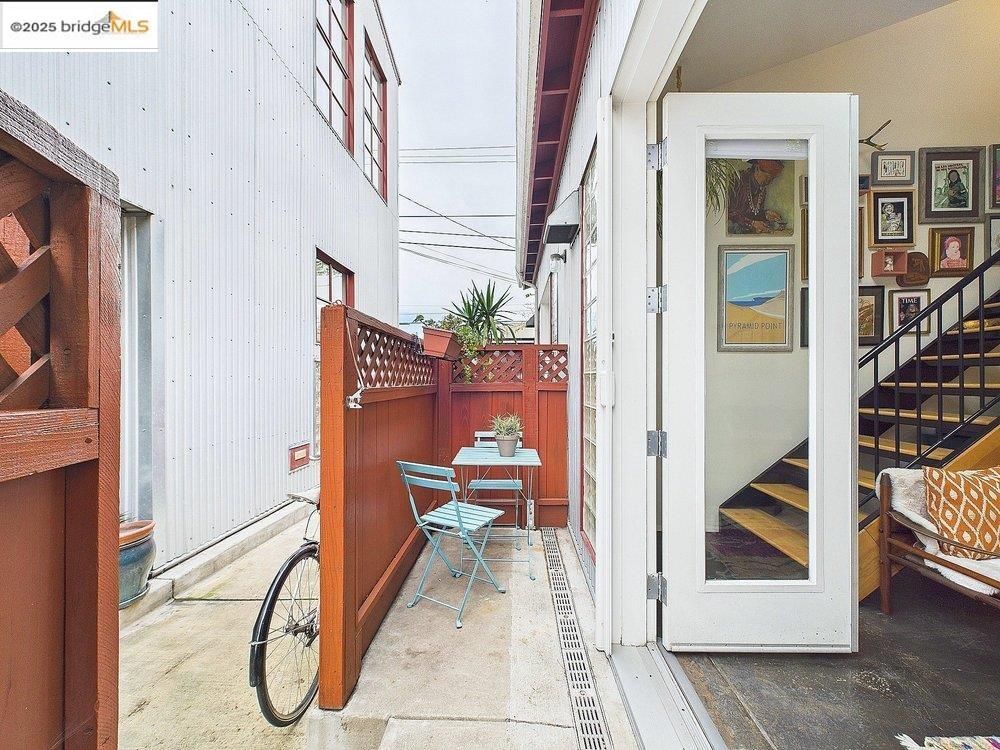 Detail Gallery Image 13 of 29 For 3116 Adeline St #111,  Oakland,  CA 94608 - 1 Beds | 1/1 Baths