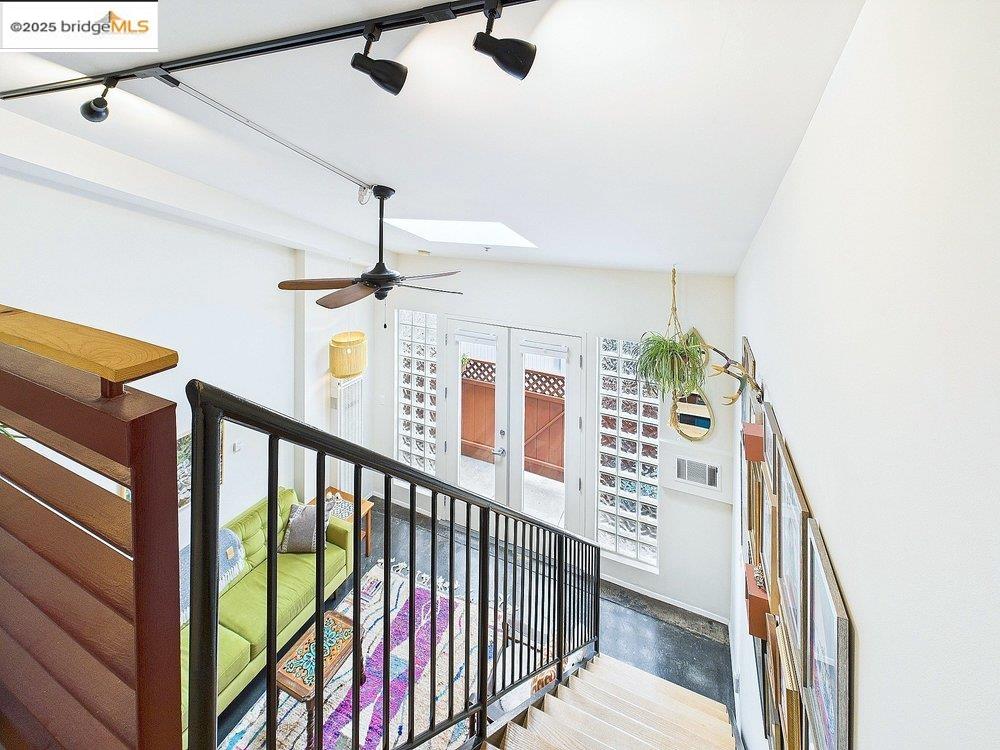 Detail Gallery Image 14 of 29 For 3116 Adeline St #111,  Oakland,  CA 94608 - 1 Beds | 1/1 Baths
