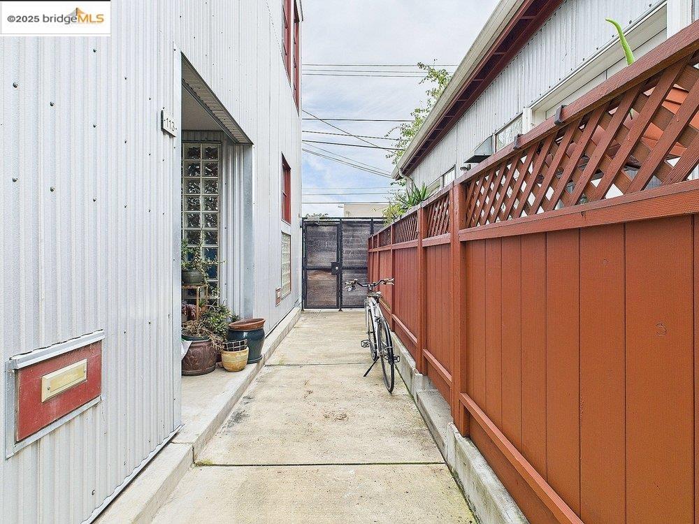 Detail Gallery Image 22 of 29 For 3116 Adeline St #111,  Oakland,  CA 94608 - 1 Beds | 1/1 Baths