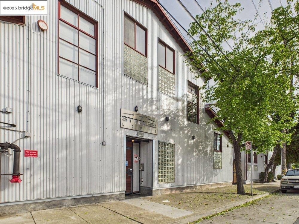 Detail Gallery Image 28 of 29 For 3116 Adeline St #111,  Oakland,  CA 94608 - 1 Beds | 1/1 Baths