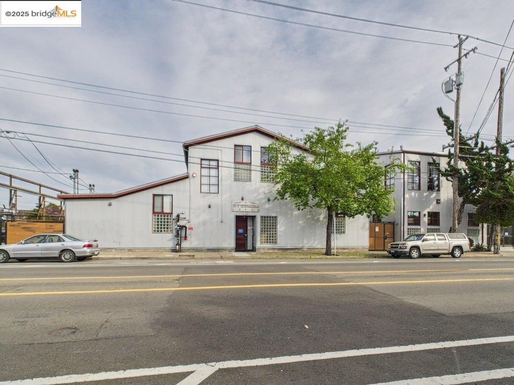 Detail Gallery Image 29 of 29 For 3116 Adeline St #111,  Oakland,  CA 94608 - 1 Beds | 1/1 Baths