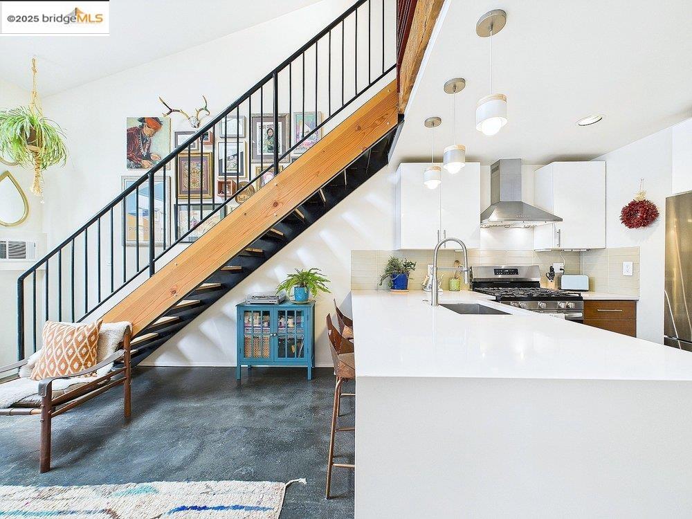 Detail Gallery Image 9 of 29 For 3116 Adeline St #111,  Oakland,  CA 94608 - 1 Beds | 1/1 Baths