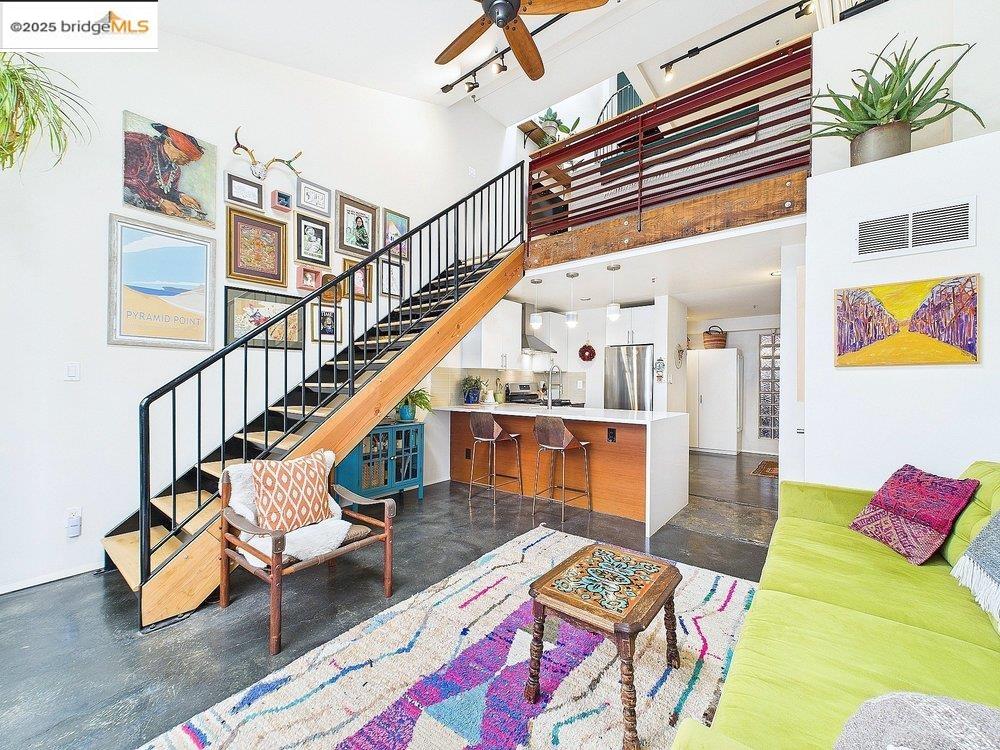 Detail Gallery Image 10 of 29 For 3116 Adeline St #111,  Oakland,  CA 94608 - 1 Beds | 1/1 Baths