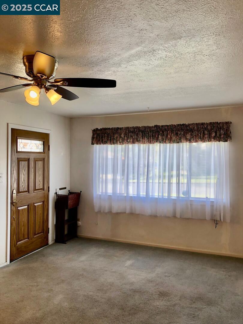 947 Kelvin Road, El Sobrante, California 94803, 3 Bedrooms Bedrooms, 5 Rooms Rooms,1 BathroomBathrooms,Residential,For Sale,947 Kelvin Road,41096676