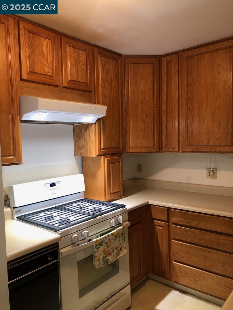 947 Kelvin Road, El Sobrante, California 94803, 3 Bedrooms Bedrooms, 5 Rooms Rooms,1 BathroomBathrooms,Residential,For Sale,947 Kelvin Road,41096676