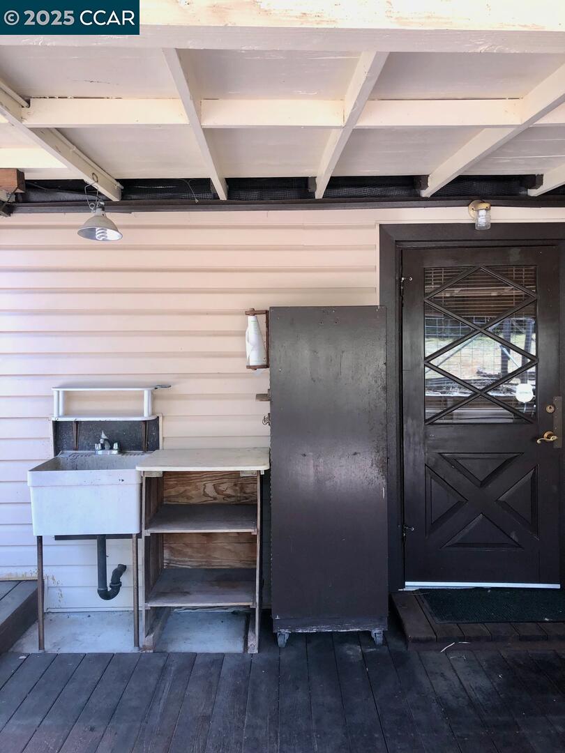 947 Kelvin Road, El Sobrante, California 94803, 3 Bedrooms Bedrooms, 5 Rooms Rooms,1 BathroomBathrooms,Residential,For Sale,947 Kelvin Road,41096676