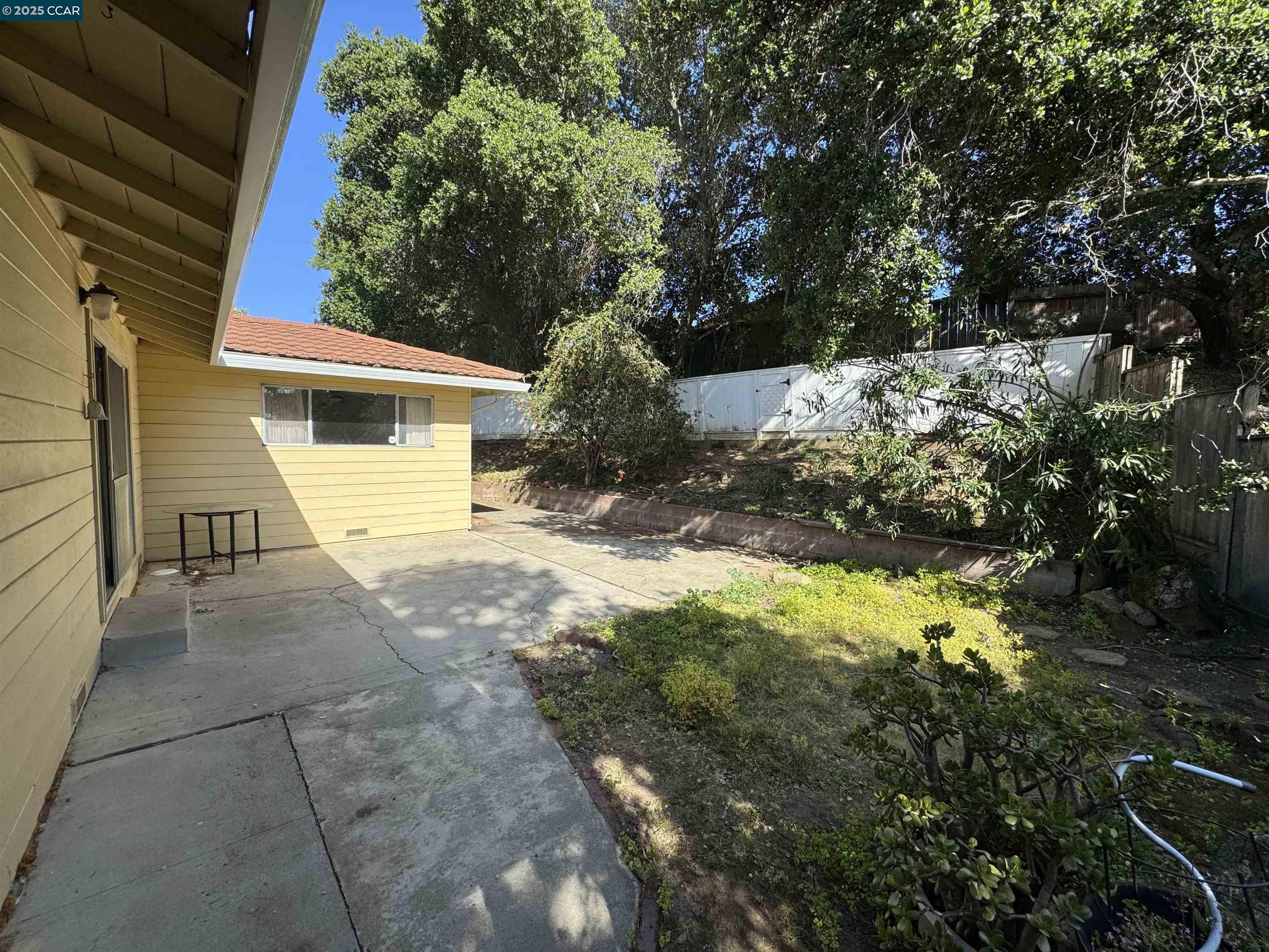 51 Elysian Fields Dr, Oakland, California 94605, 3 Bedrooms Bedrooms, 7 Rooms Rooms,2 BathroomsBathrooms,Residential,For Sale,51 Elysian Fields Dr,41096677
