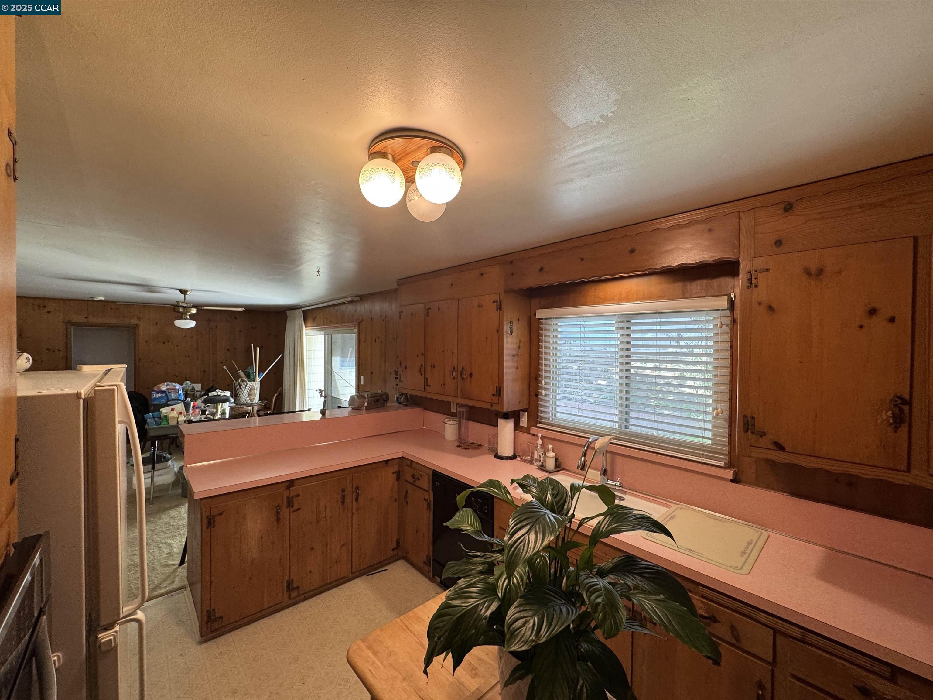 51 Elysian Fields Dr, Oakland, California 94605, 3 Bedrooms Bedrooms, 7 Rooms Rooms,2 BathroomsBathrooms,Residential,For Sale,51 Elysian Fields Dr,41096677
