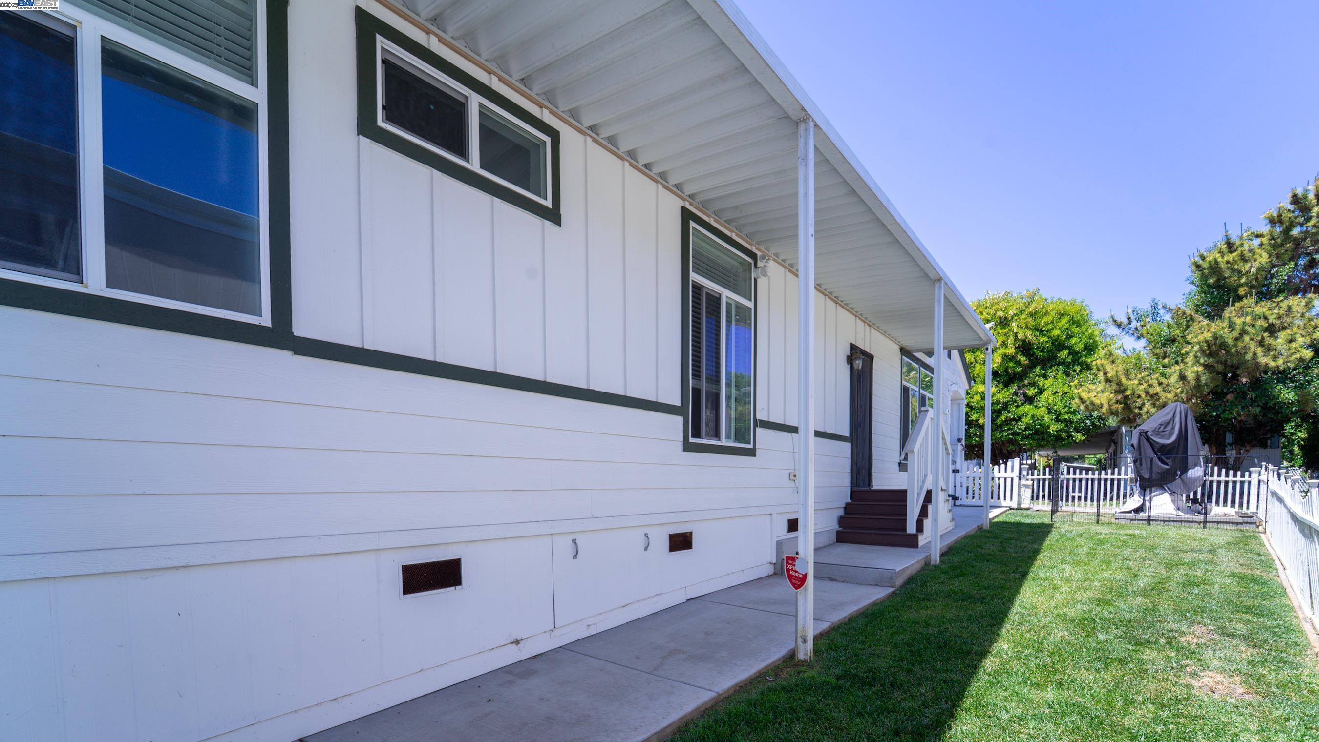 222 Hula Circle # 222, Union City, California 94587, 3 Bedrooms Bedrooms, 5 Rooms Rooms,2 BathroomsBathrooms,Manufactured In Park,For Sale,222 Hula Circle # 222,41096682