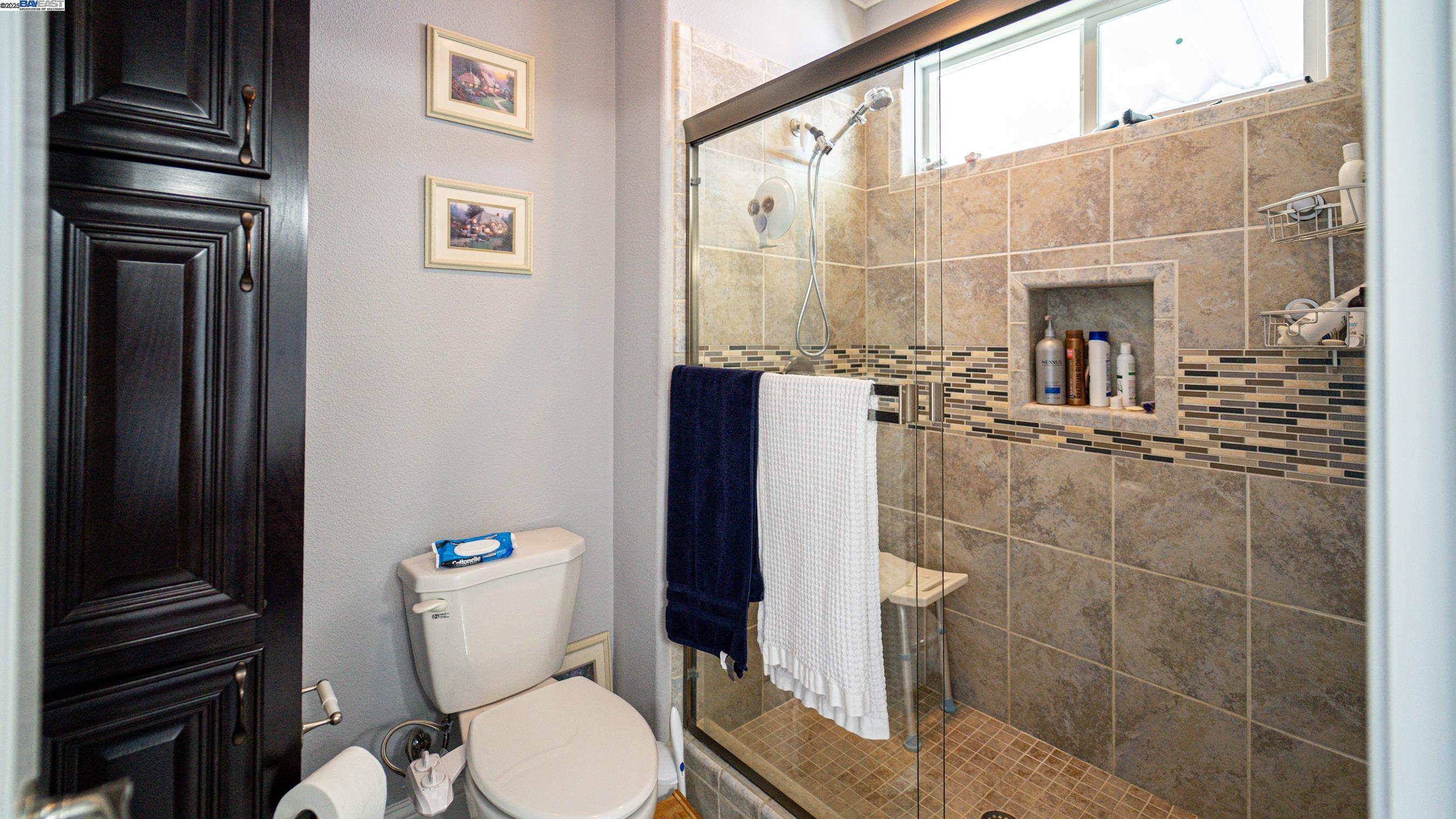 222 Hula Circle # 222, Union City, California 94587, 3 Bedrooms Bedrooms, 5 Rooms Rooms,2 BathroomsBathrooms,Manufactured In Park,For Sale,222 Hula Circle # 222,41096682