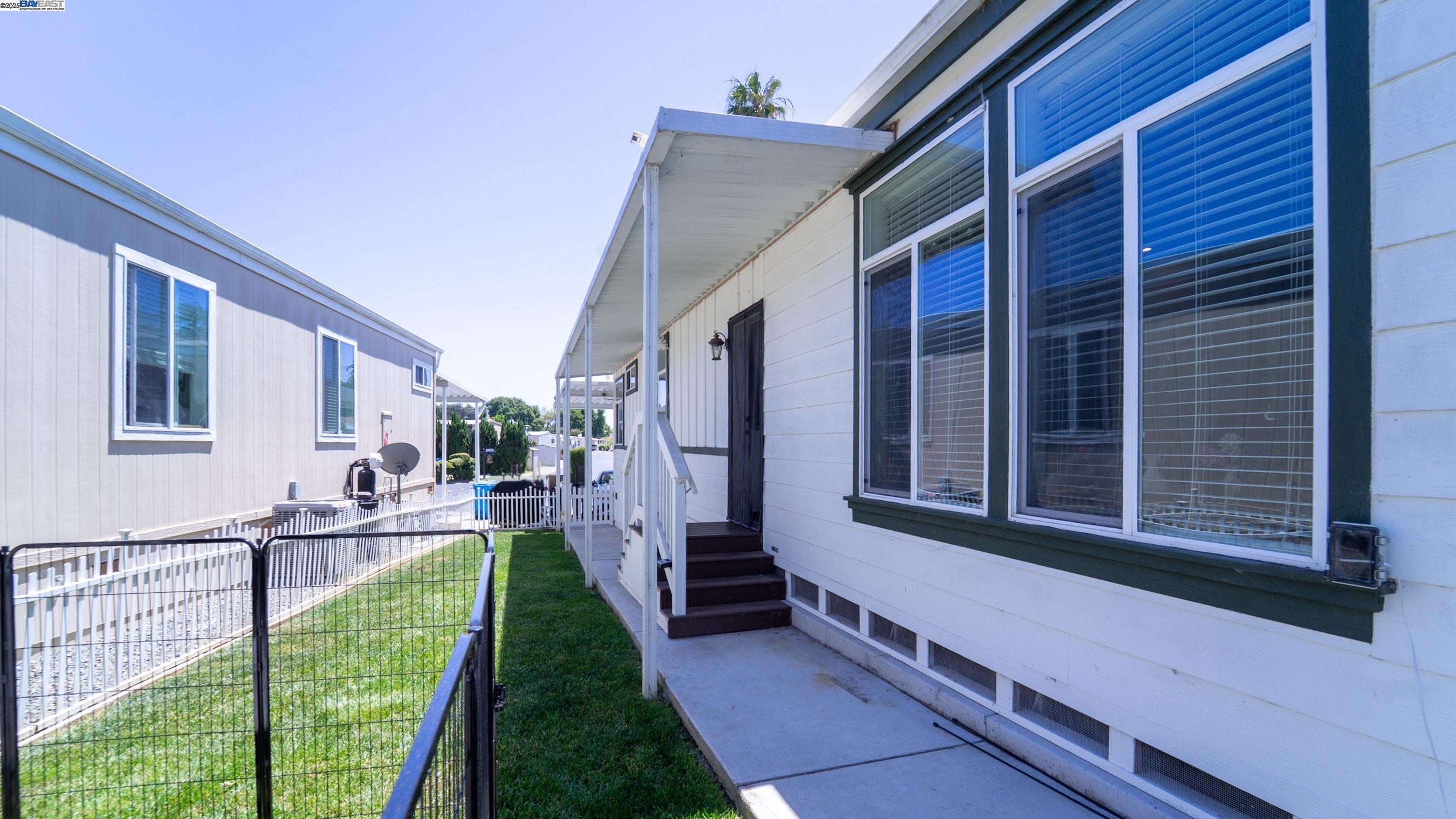 222 Hula Circle # 222, Union City, California 94587, 3 Bedrooms Bedrooms, 5 Rooms Rooms,2 BathroomsBathrooms,Manufactured In Park,For Sale,222 Hula Circle # 222,41096682