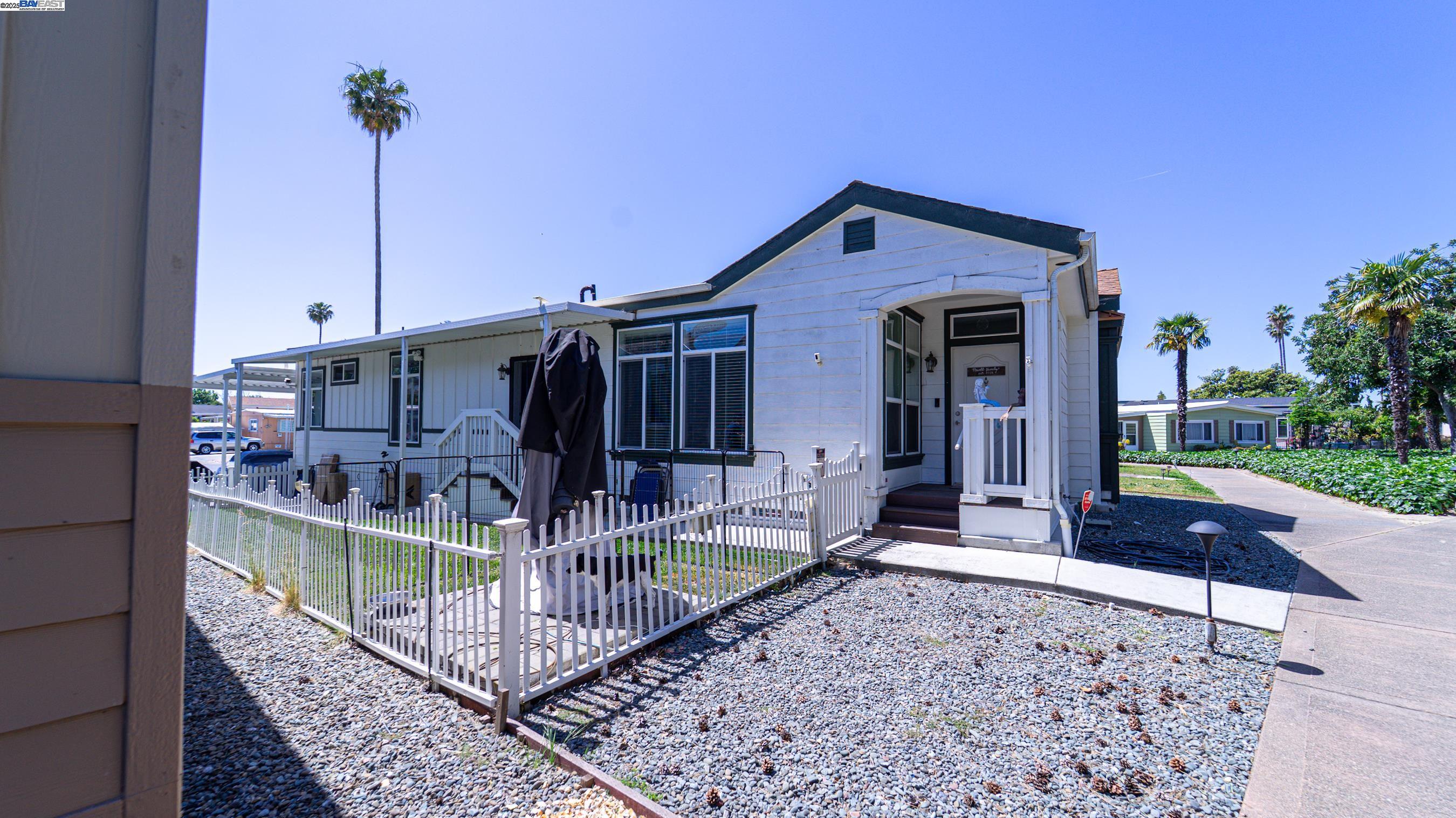 Detail Gallery Image 25 of 25 For 222 Hula Circle #222,  Union City,  CA 94587 - 3 Beds | 2 Baths