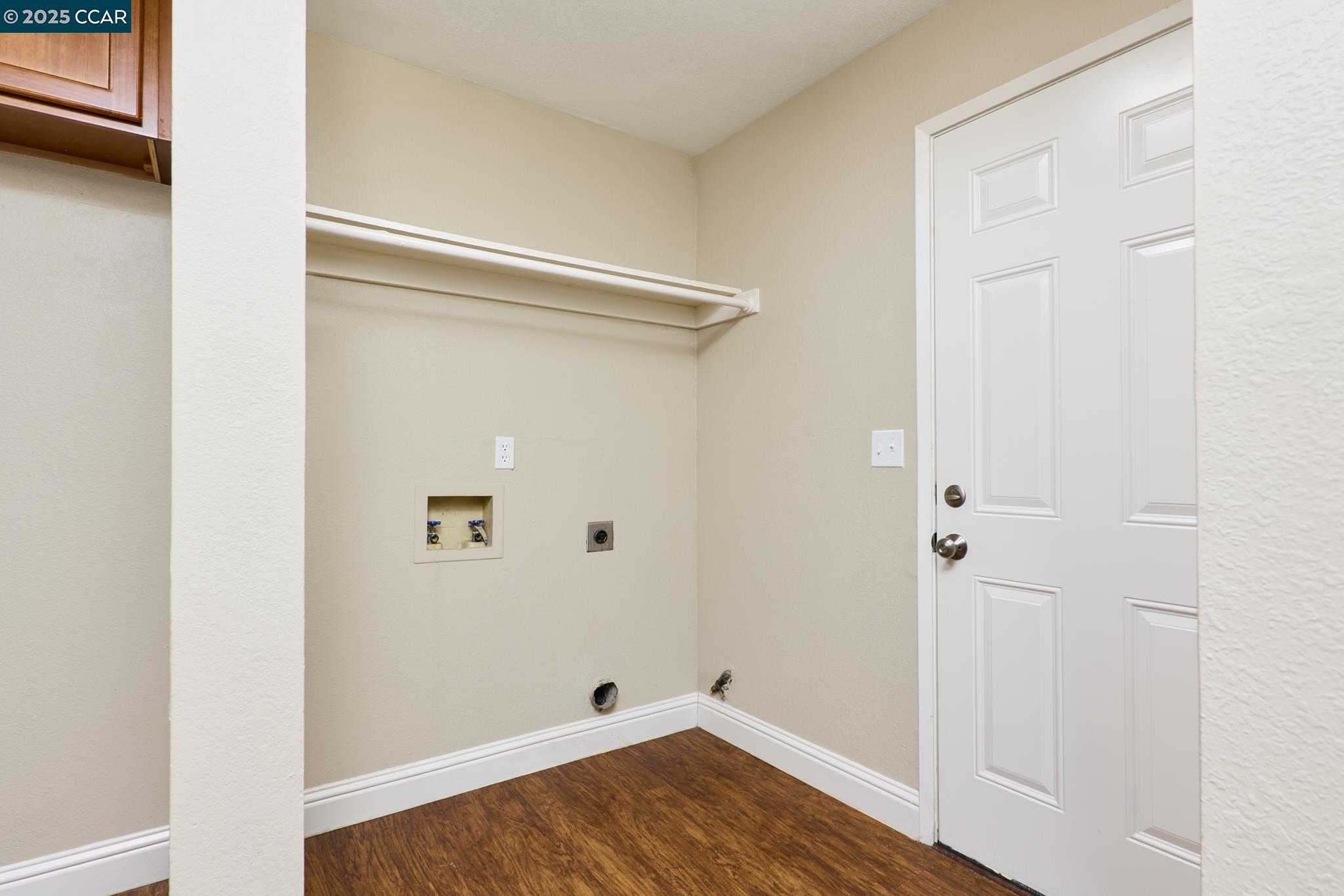 Detail Gallery Image 7 of 25 For 256 Brazil Ct, Oakley,  CA 94561 - 2 Beds | 2/1 Baths