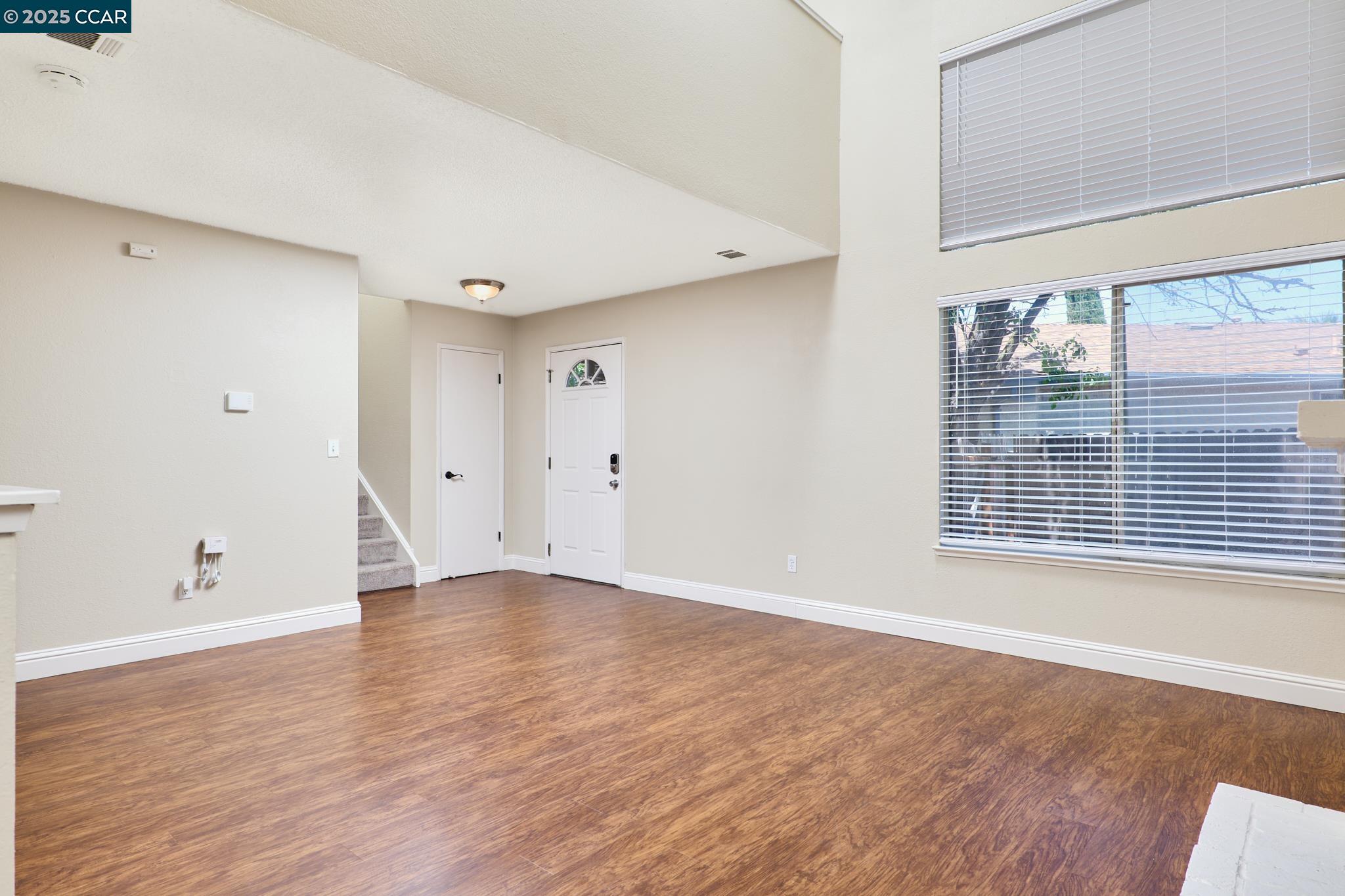 Detail Gallery Image 8 of 25 For 256 Brazil Ct, Oakley,  CA 94561 - 2 Beds | 2/1 Baths