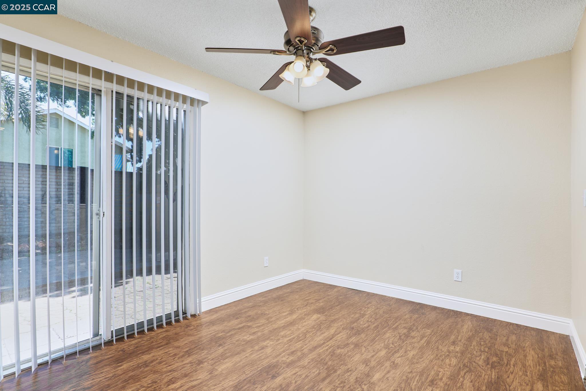Detail Gallery Image 10 of 25 For 256 Brazil Ct, Oakley,  CA 94561 - 2 Beds | 2/1 Baths