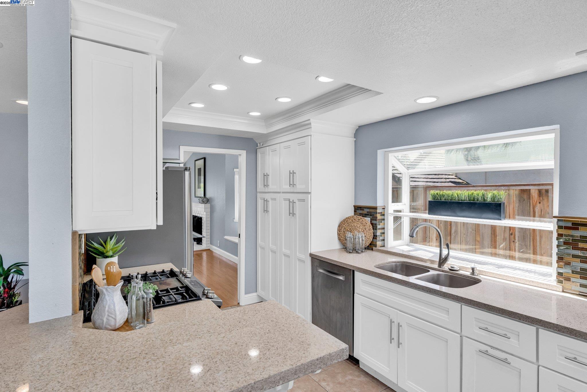 2298 Pheasant Dr, Hercules, California 94547, 3 Bedrooms Bedrooms, 8 Rooms Rooms,2 BathroomsBathrooms,Residential,For Sale,2298 Pheasant Dr,41096684