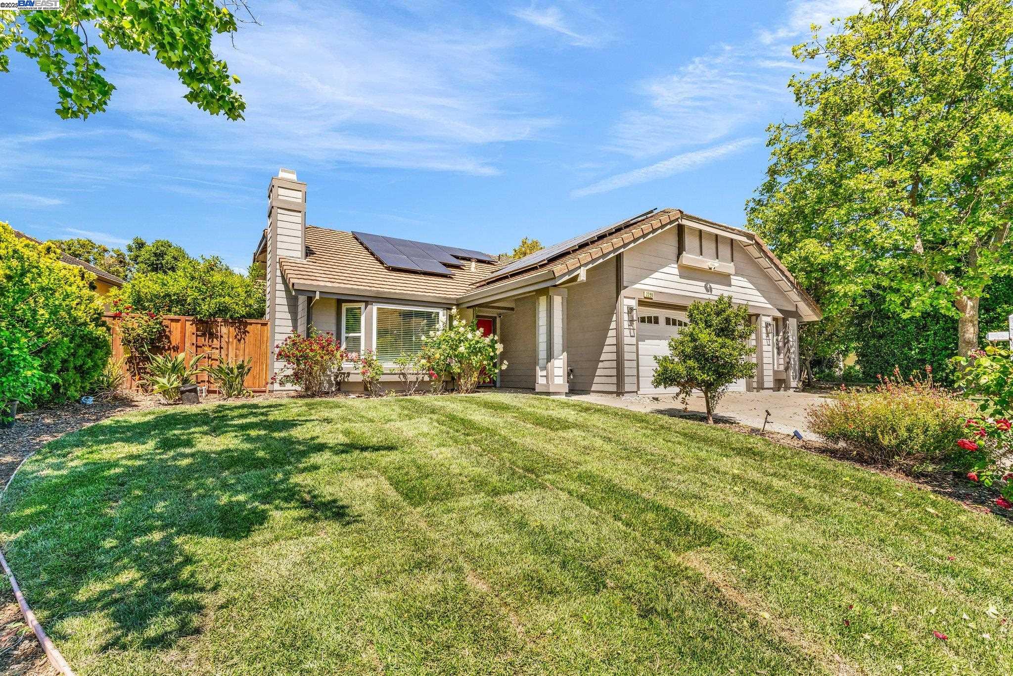 2298 Pheasant Dr, Hercules, California 94547, 3 Bedrooms Bedrooms, 8 Rooms Rooms,2 BathroomsBathrooms,Residential,For Sale,2298 Pheasant Dr,41096684