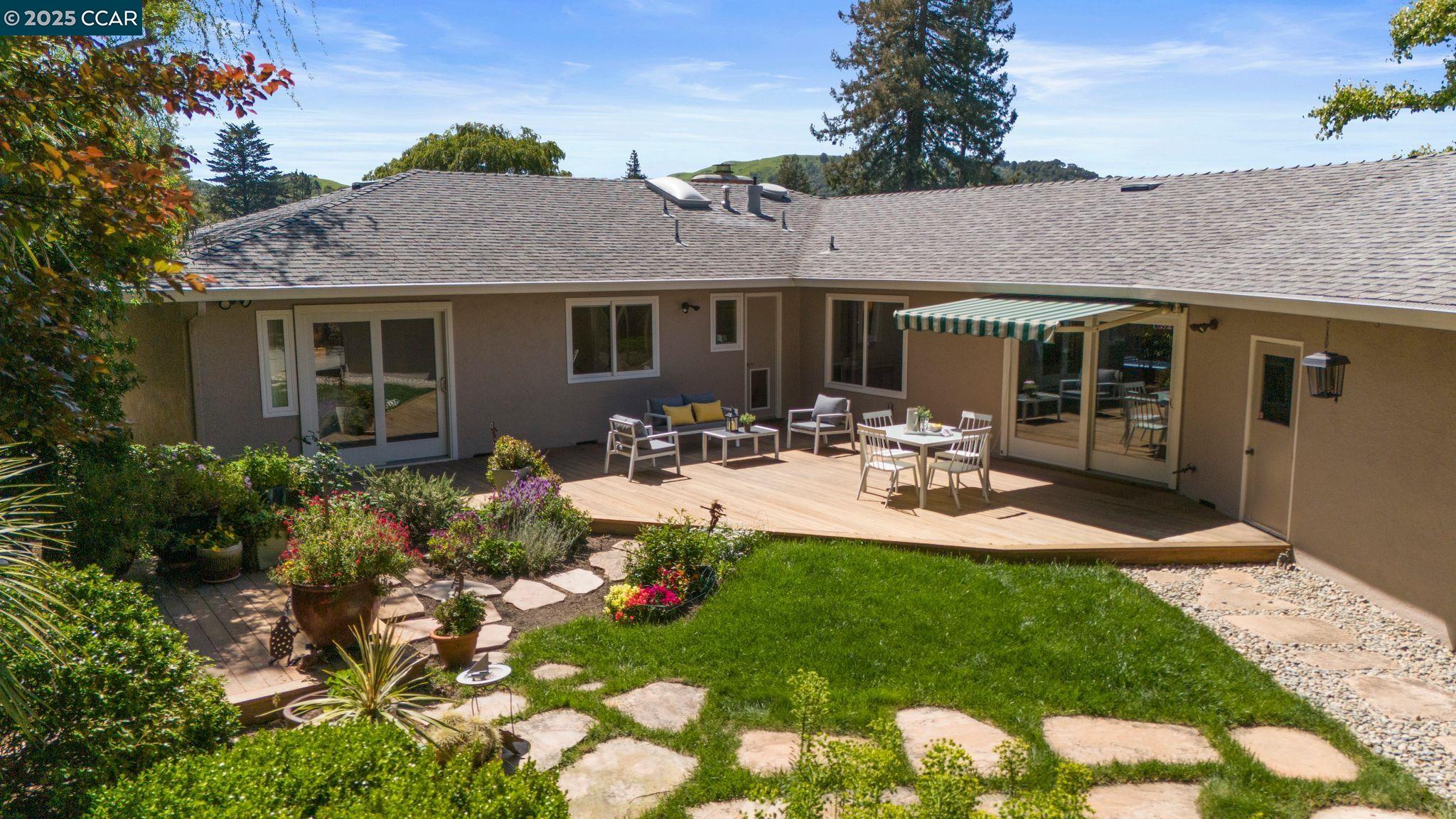 Detail Gallery Image 17 of 22 For 1902 Joseph Dr, Moraga,  CA 94556 - 4 Beds | 2/1 Baths