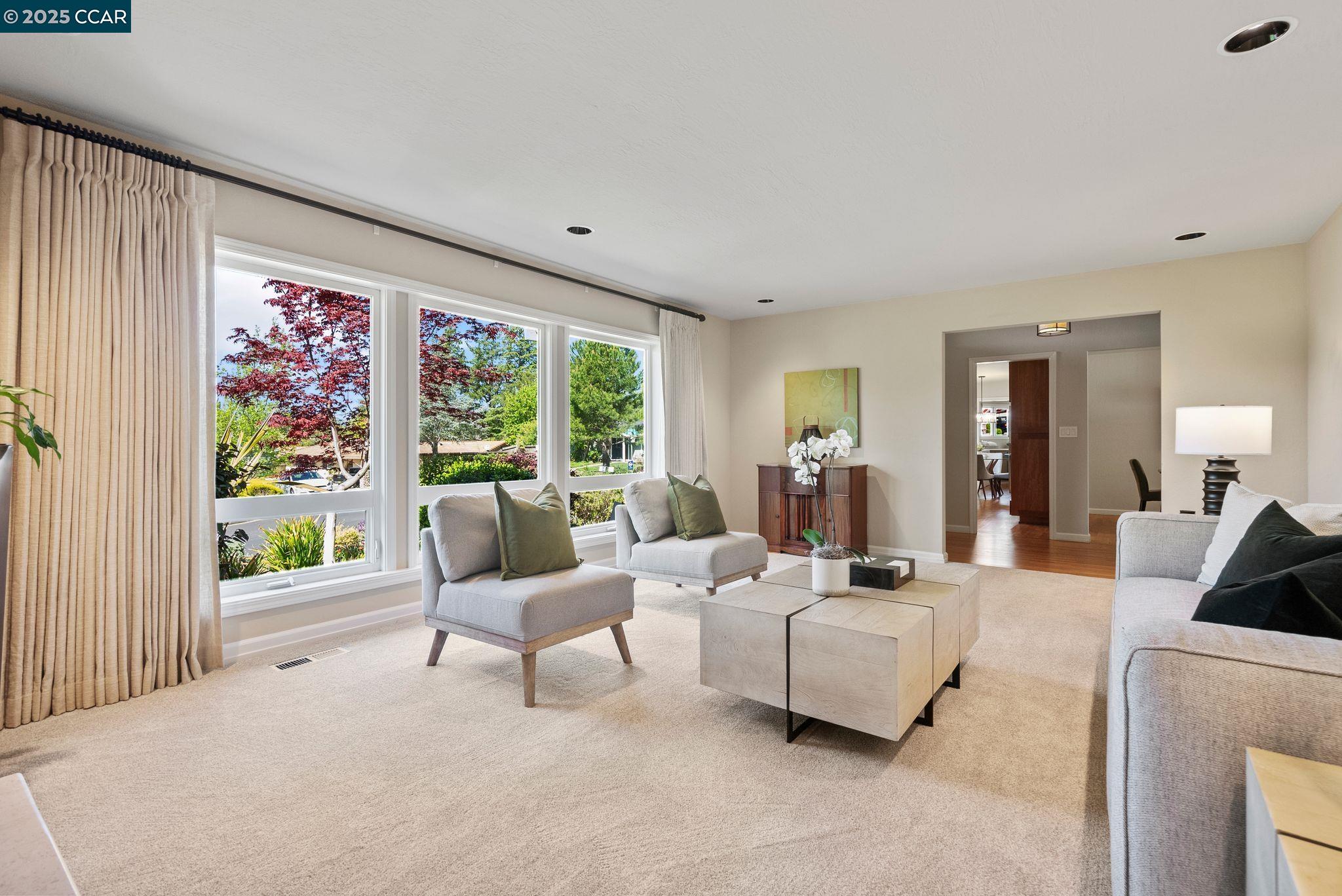 Detail Gallery Image 3 of 22 For 1902 Joseph Dr, Moraga,  CA 94556 - 4 Beds | 2/1 Baths