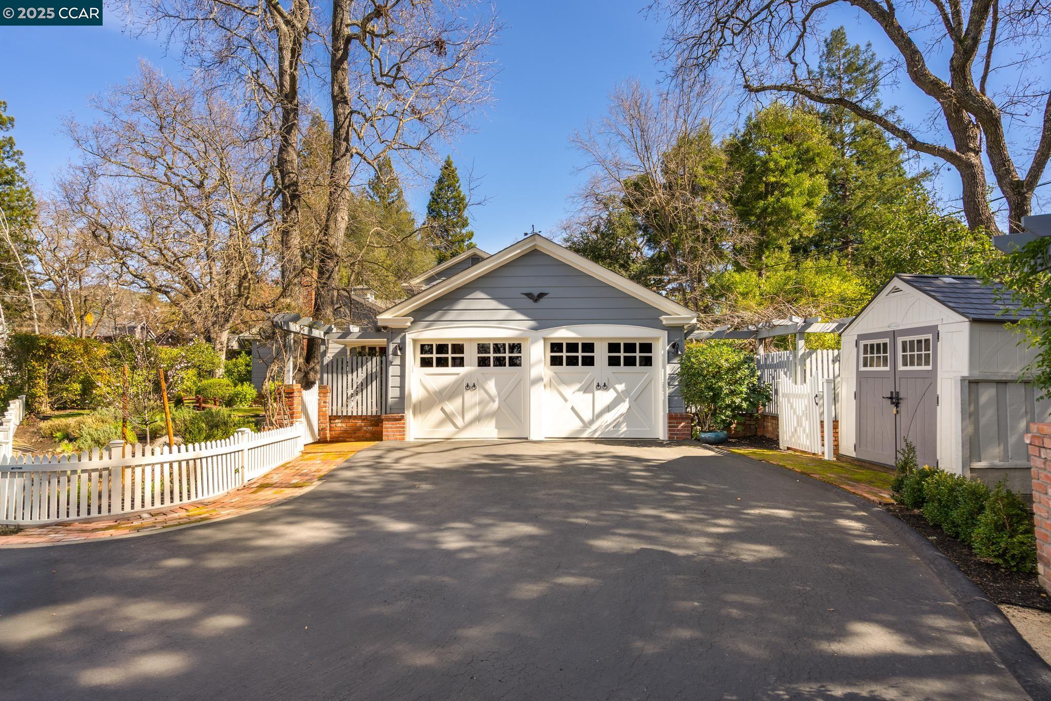 120 El Centro, Diablo, California 94528, 4 Bedrooms Bedrooms, 9 Rooms Rooms,2 BathroomsBathrooms,Residential,For Sale,120 El Centro,41096688