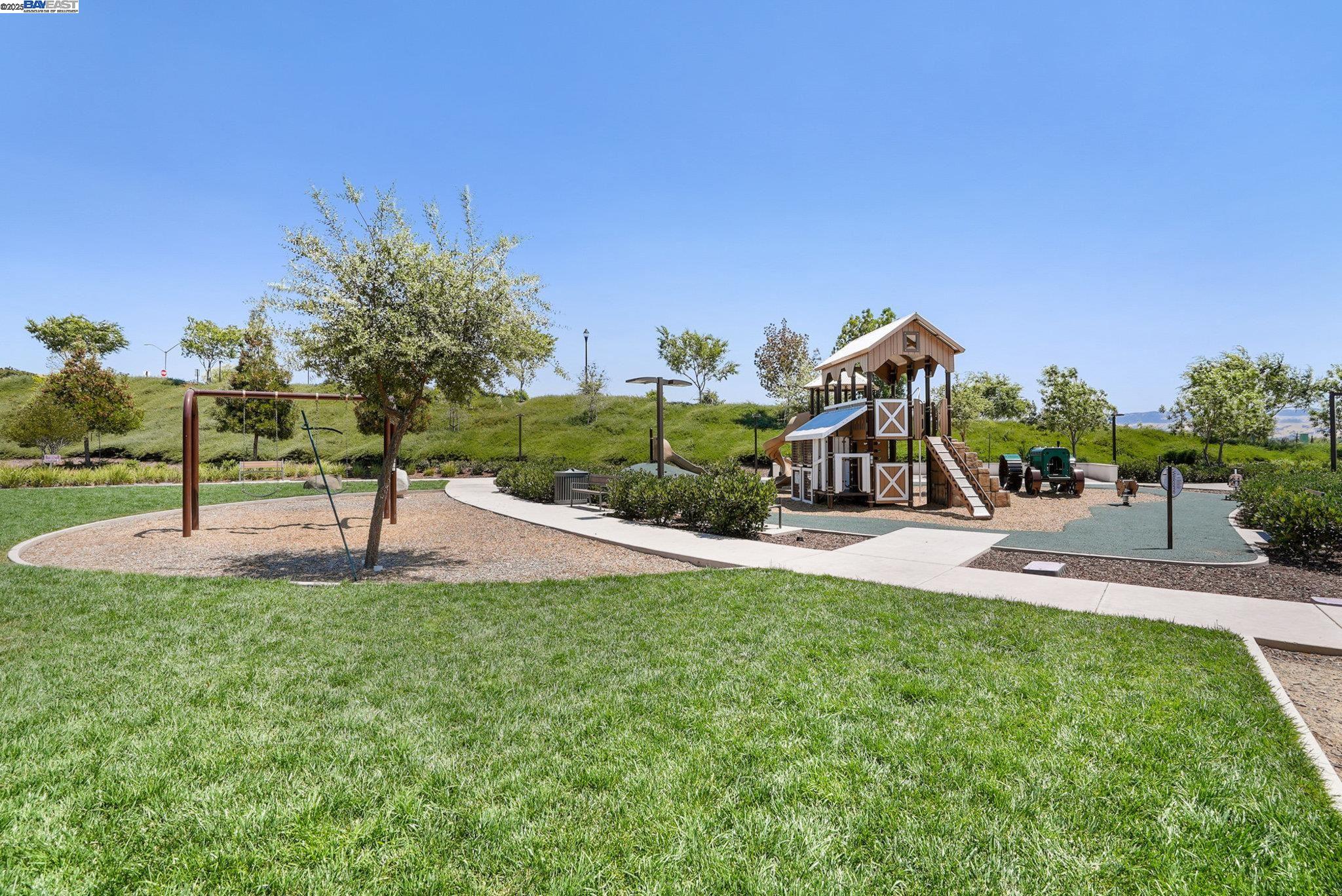 Detail Gallery Image 43 of 51 For 538 Sandalwood Drive, Livermore,  CA 94551 - 4 Beds | 3 Baths