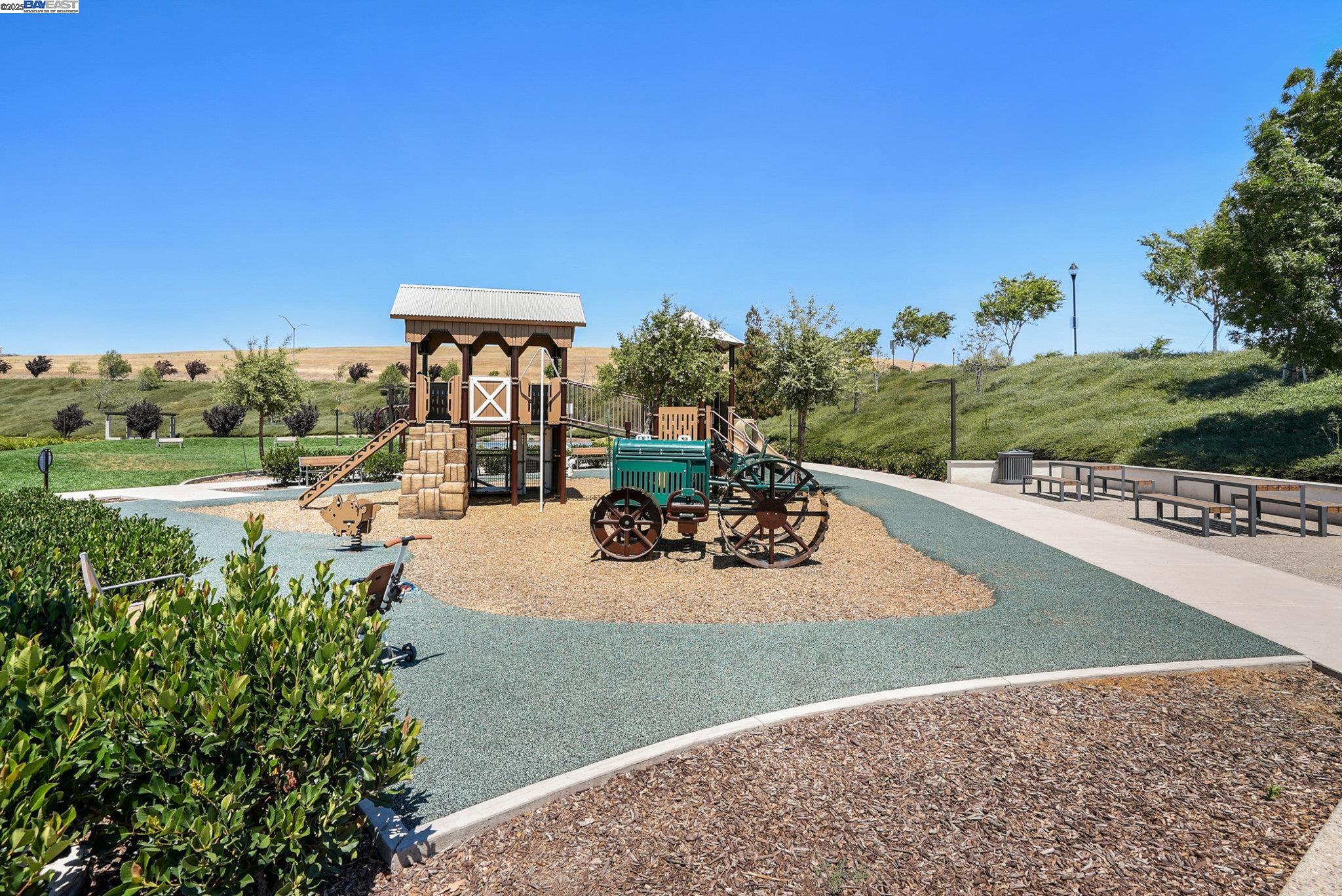 Detail Gallery Image 44 of 51 For 538 Sandalwood Drive, Livermore,  CA 94551 - 4 Beds | 3 Baths