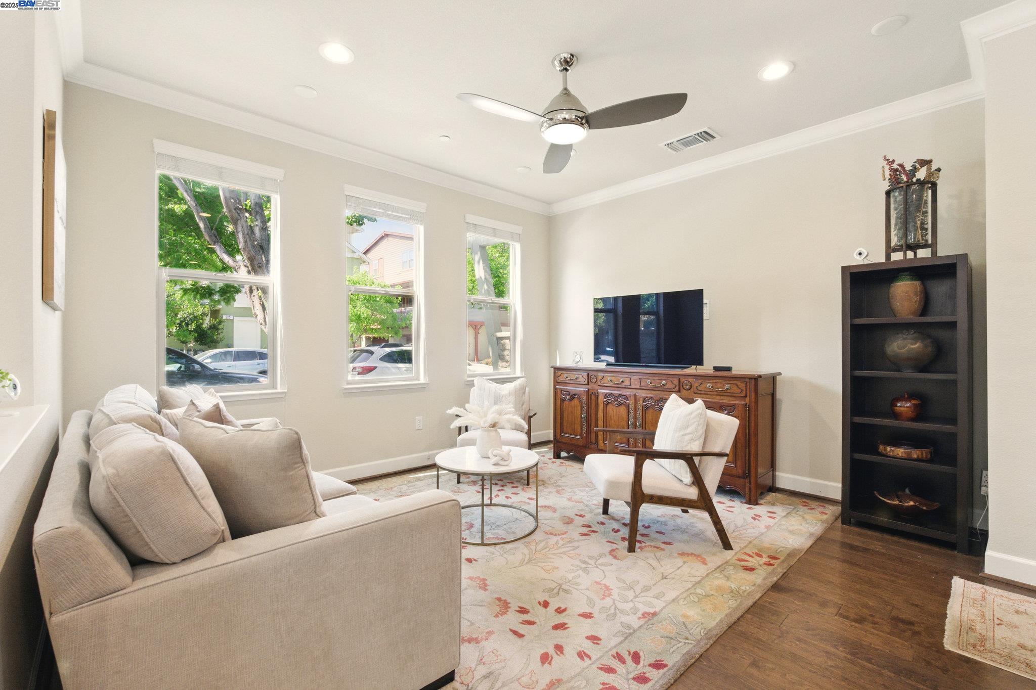 Detail Gallery Image 6 of 51 For 538 Sandalwood Drive, Livermore,  CA 94551 - 4 Beds | 3 Baths