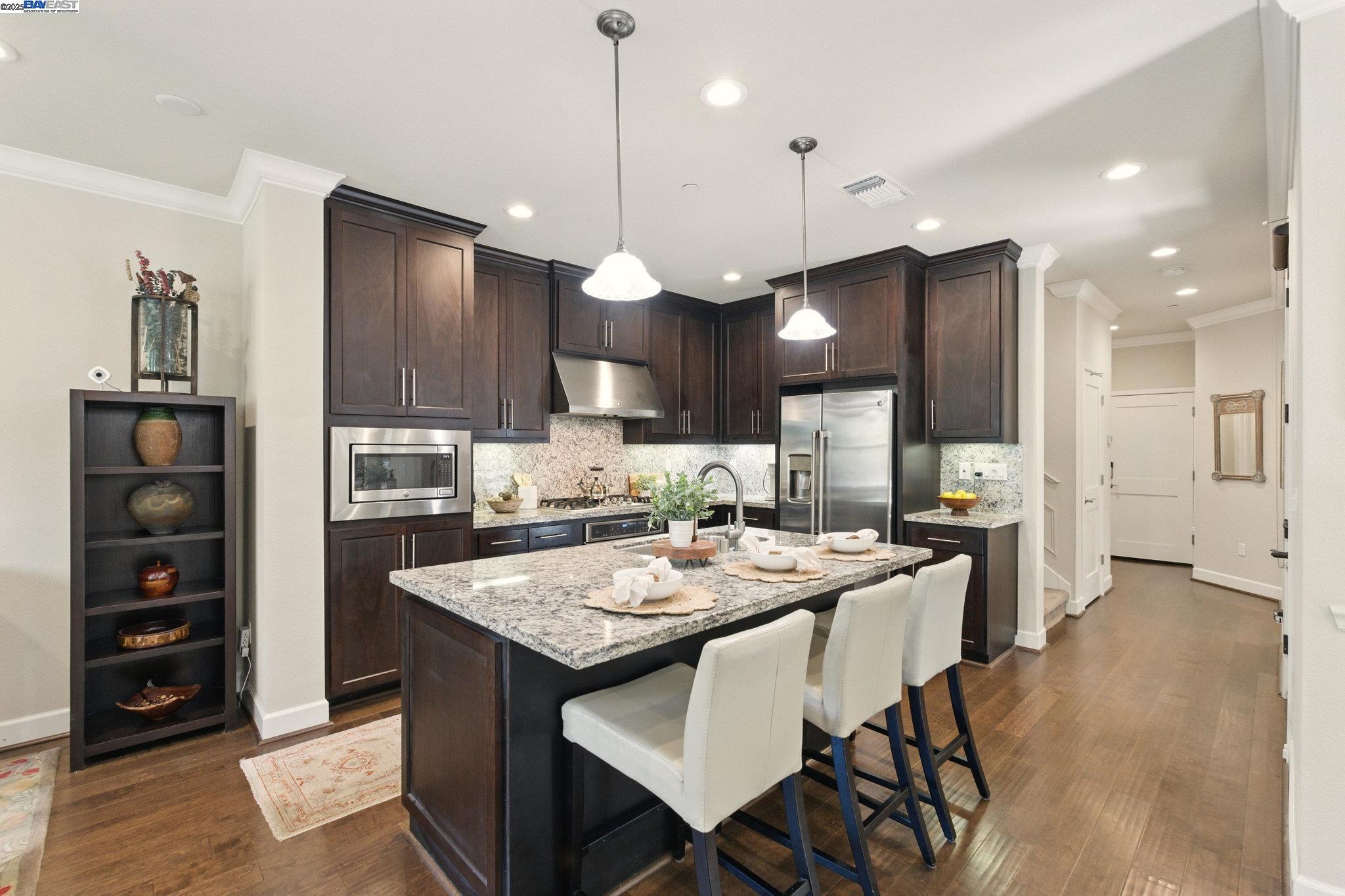 Detail Gallery Image 7 of 51 For 538 Sandalwood Drive, Livermore,  CA 94551 - 4 Beds | 3 Baths