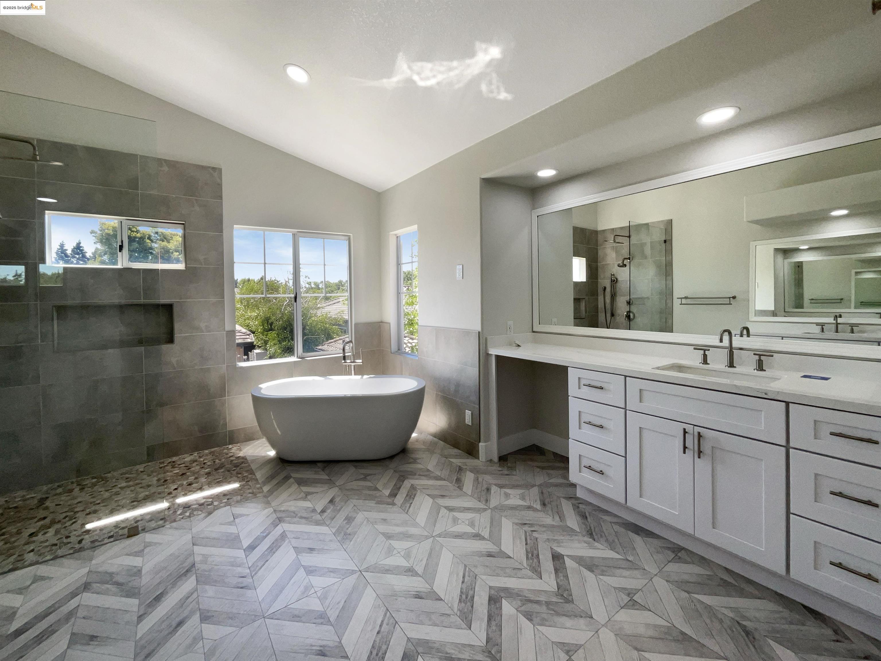 5214 Pavilion Ct, Fairfield, California 94534, 5 Bedrooms Bedrooms, 9 Rooms Rooms,3 BathroomsBathrooms,Residential,For Sale,5214 Pavilion Ct,41096691