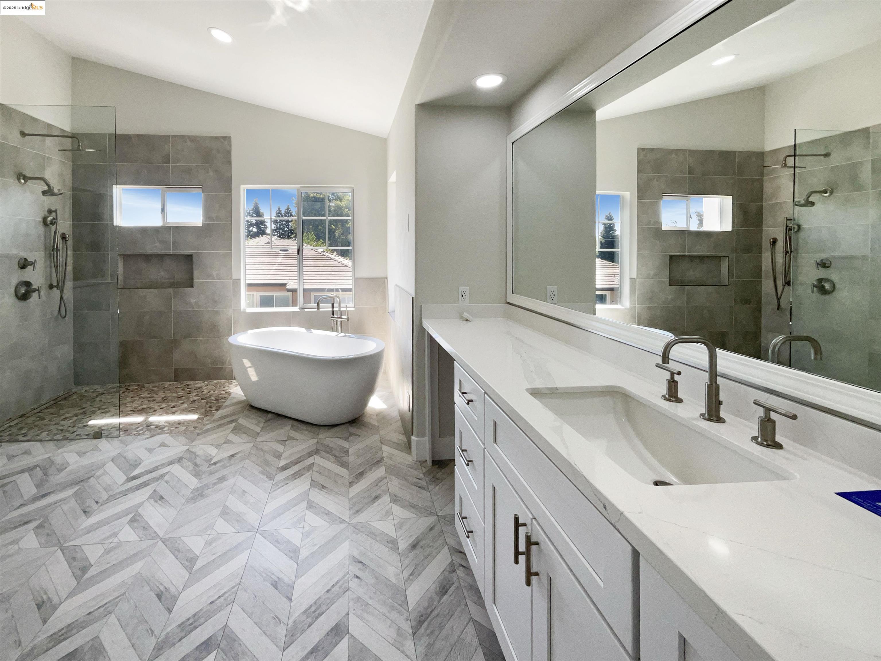 Detail Gallery Image 24 of 50 For 5214 Pavilion Ct, Fairfield,  CA 94534 - 5 Beds | 3/1 Baths