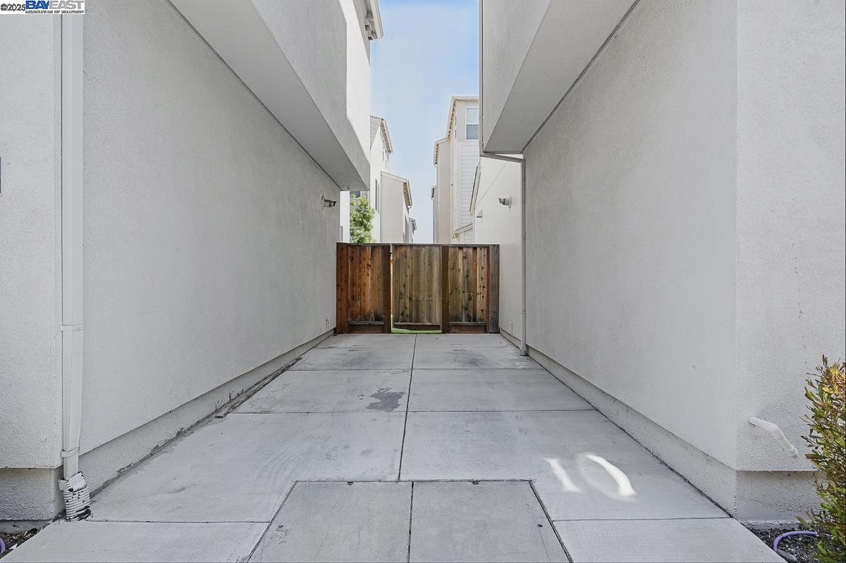 8526 Jetty Way, Newark, California 94560, 4 Bedrooms Bedrooms, 8 Rooms Rooms,3 BathroomsBathrooms,Residential,For Sale,8526 Jetty Way,41096692
