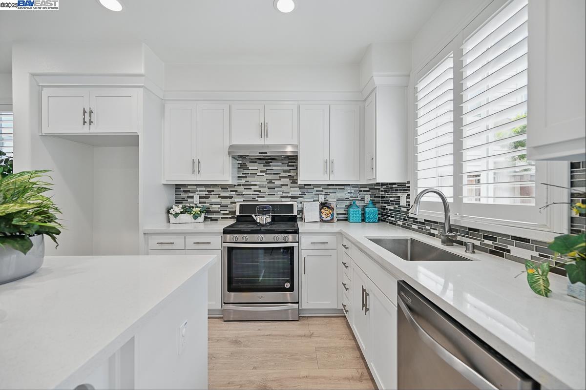 8526 Jetty Way, Newark, California 94560, 4 Bedrooms Bedrooms, 8 Rooms Rooms,3 BathroomsBathrooms,Residential,For Sale,8526 Jetty Way,41096692