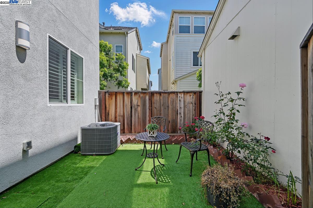8526 Jetty Way, Newark, California 94560, 4 Bedrooms Bedrooms, 8 Rooms Rooms,3 BathroomsBathrooms,Residential,For Sale,8526 Jetty Way,41096692