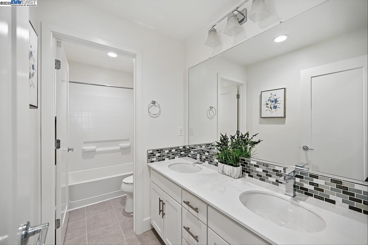 8526 Jetty Way, Newark, California 94560, 4 Bedrooms Bedrooms, 8 Rooms Rooms,3 BathroomsBathrooms,Residential,For Sale,8526 Jetty Way,41096692