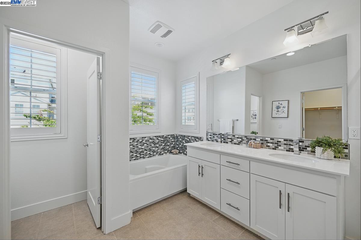8526 Jetty Way, Newark, California 94560, 4 Bedrooms Bedrooms, 8 Rooms Rooms,3 BathroomsBathrooms,Residential,For Sale,8526 Jetty Way,41096692