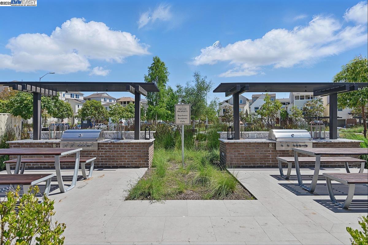 8526 Jetty Way, Newark, California 94560, 4 Bedrooms Bedrooms, 8 Rooms Rooms,3 BathroomsBathrooms,Residential,For Sale,8526 Jetty Way,41096692