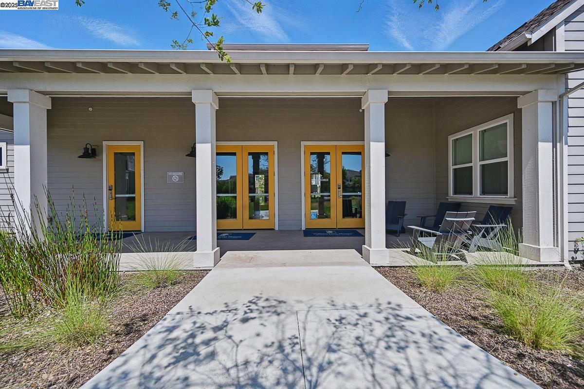 8526 Jetty Way, Newark, California 94560, 4 Bedrooms Bedrooms, 8 Rooms Rooms,3 BathroomsBathrooms,Residential,For Sale,8526 Jetty Way,41096692